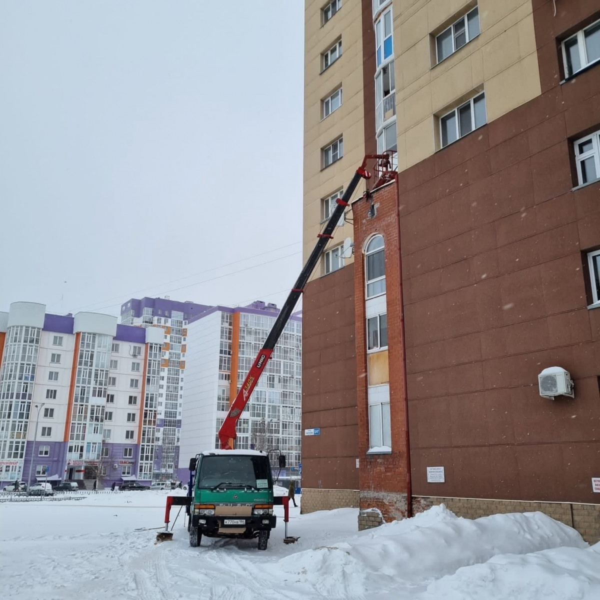 Бурение скважин на колодцы экскаватором-погрузчиком в Белово по низкой цене